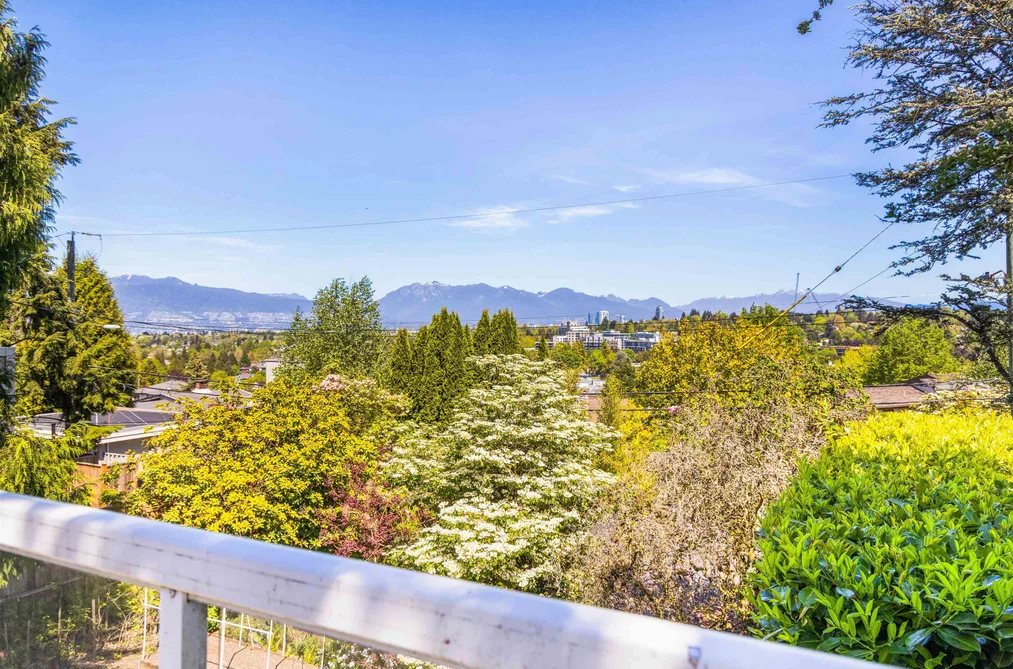 House for sale at 4888 Narvaez Drive Vancouver British Columbia - MLS: R3152091