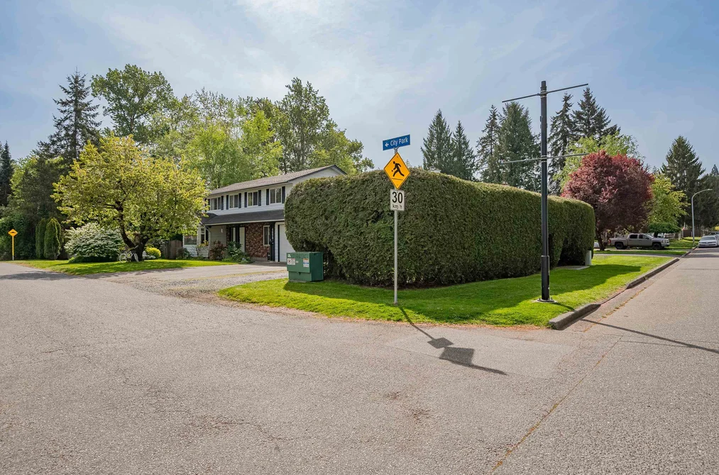 4898 205A STREET, Langley BC V3A 5R1, Langley BC — Residential for Sale - Photo 3