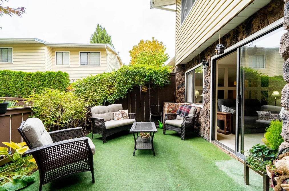 49 9378 122 STREET, Surrey BC V3V 4L6, Surrey BC — Residential for Sale - Photo 2