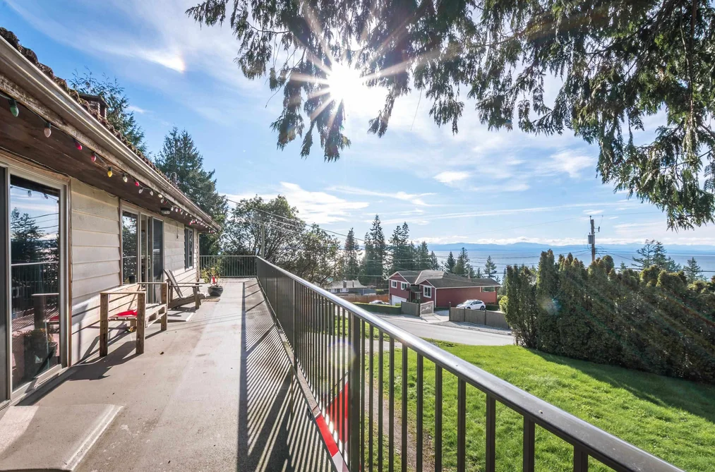 House for sale at 4902 Laurel Avenue Sechelt British Columbia - MLS: R3120973