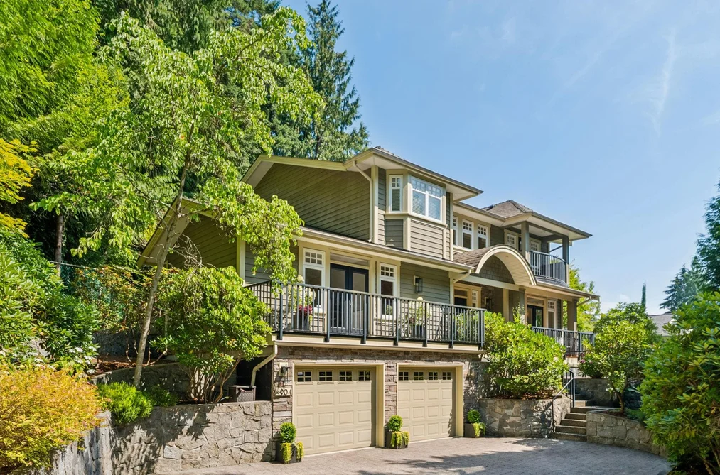 House for sale at 4904 Chalet Place North Vancouver British Columbia - MLS: R3150003