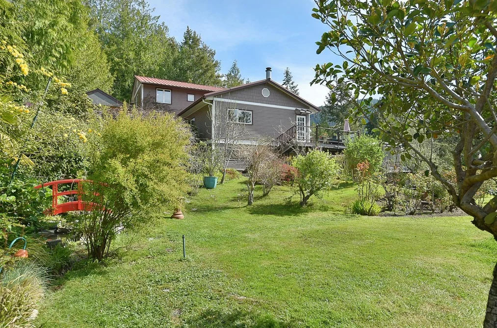 4906 SINCLAIR BAY ROAD, Garden Bay BC V0N 1S1, Garden Bay BC — Residential for Sale - Photo 2