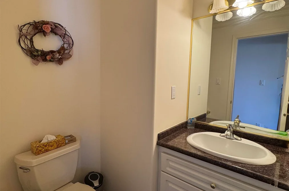4920 SARDIS CRESCENT, Burnaby BC V5H 3K3, Burnaby BC — Residential for Sale — Photo 11 of 40