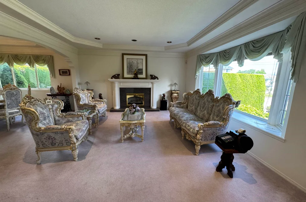 4920 SARDIS CRESCENT, Burnaby BC V5H 3K3, Burnaby BC — Residential for Sale — Photo 8 of 40