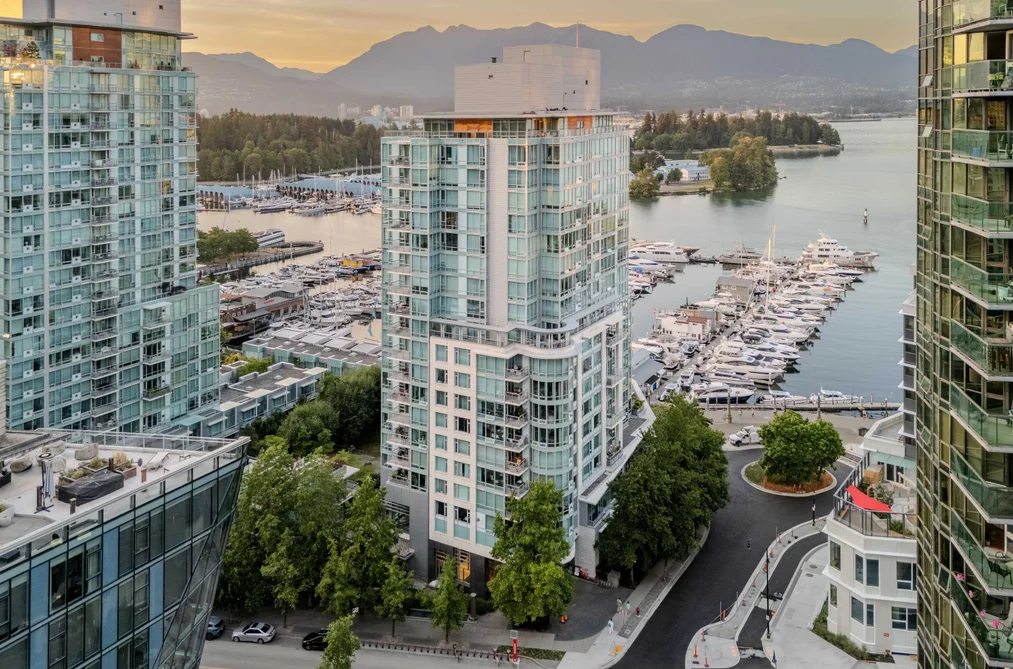 Townhouse for sale at 493 Broughton Street Vancouver British Columbia - MLS: R3116693
