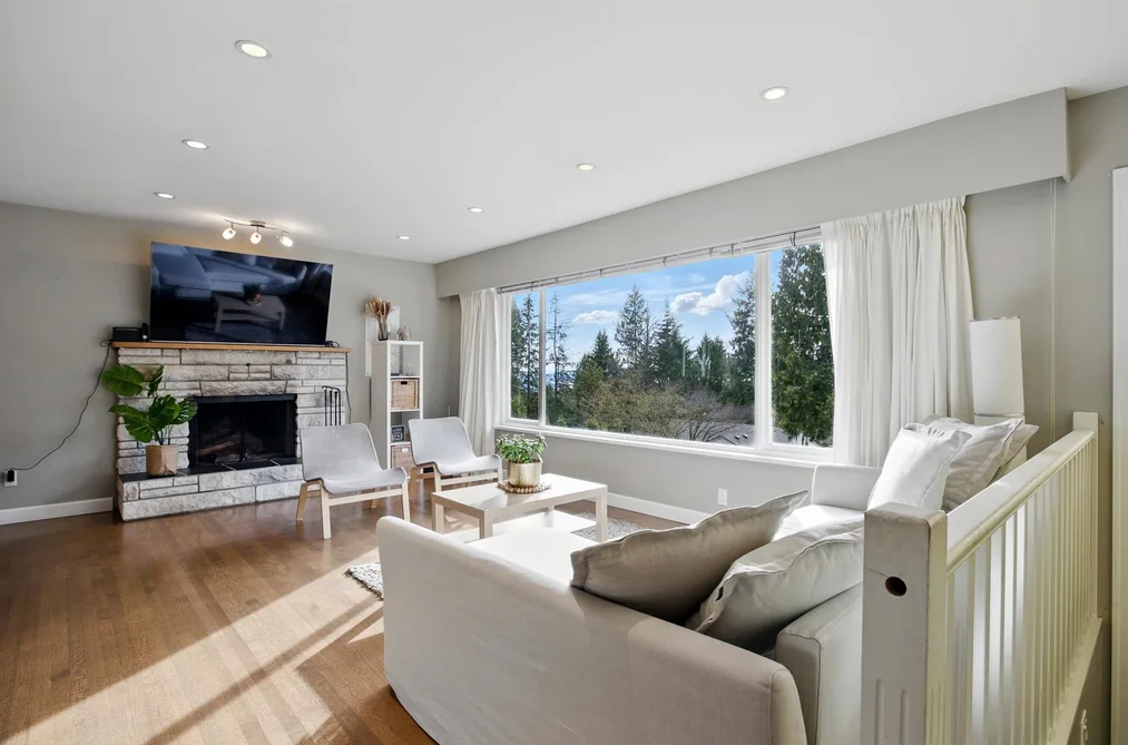 House for sale at 4938 Redonda Drive North Vancouver British Columbia - MLS: R3108329