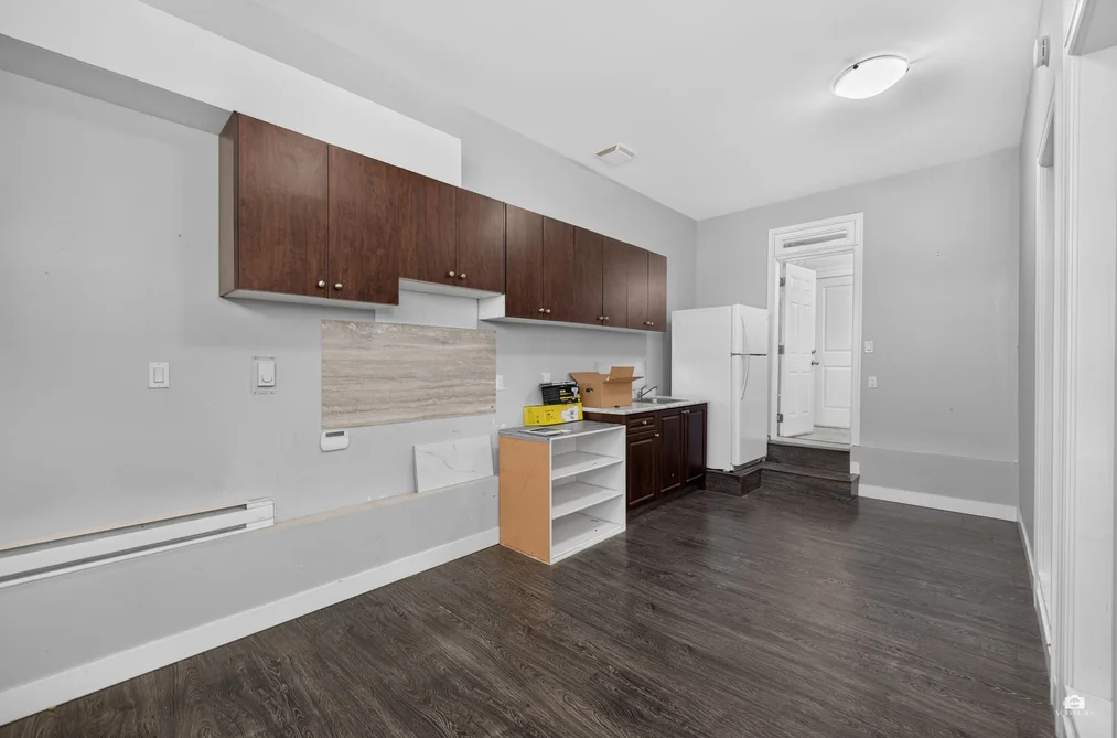 4940 Rumble Street, Burnaby, BC - MLS: R3180070 - Photo 34 4940 Rumble Street, Burnaby, BC - MLS: R3180070 - Photo 34