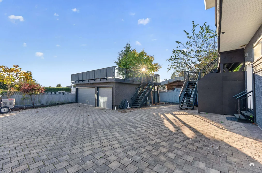 4940 Rumble Street, Burnaby, BC - MLS: R3180070 - Photo 6 4940 Rumble Street, Burnaby, BC - MLS: R3180070 - Photo 6
