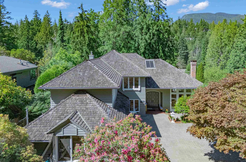 House for sale at 4941 Water Lane West Vancouver British Columbia - MLS: R3134886
