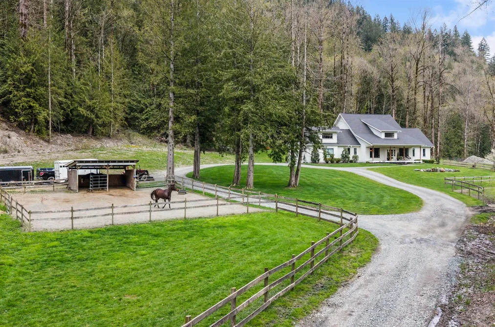 49439 CHILLIWACK LAKE ROAD, Chilliwack BC V4Z 1A6, Chilliwack BC — Residential for Sale - Photo 3