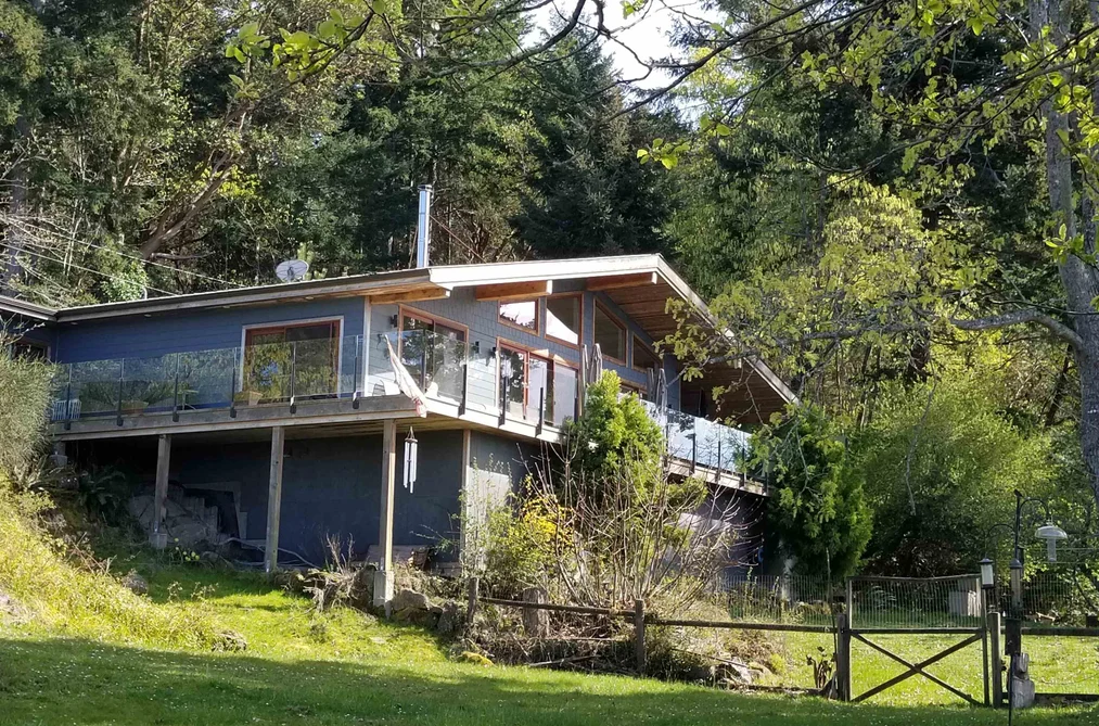House for sale at 495 Deacon Lane Galiano Island British Columbia - MLS: R3107420
