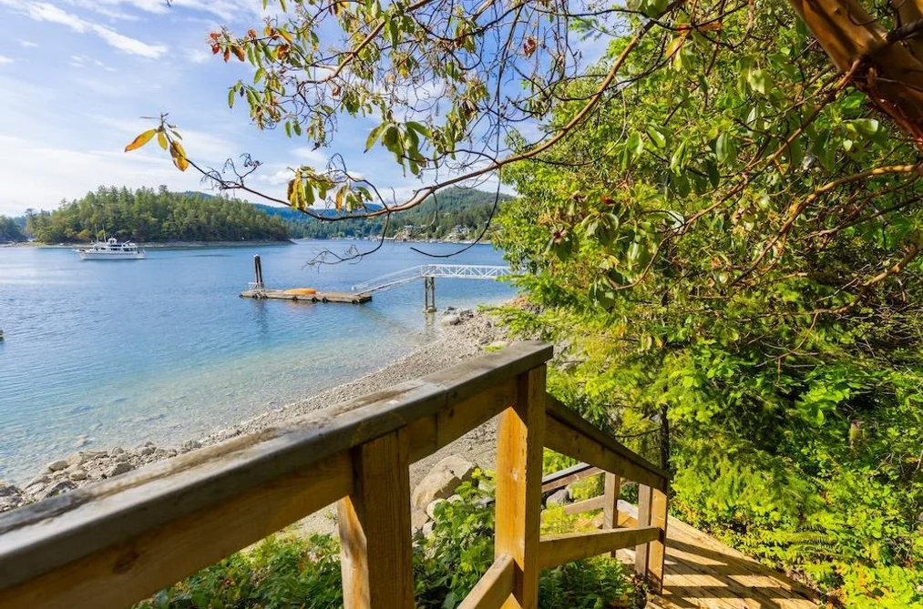 4977-4979 GONZALES ROAD, Madeira Park BC V0N 2H1, Madeira Park BC — Residential for Sale - Photo 2