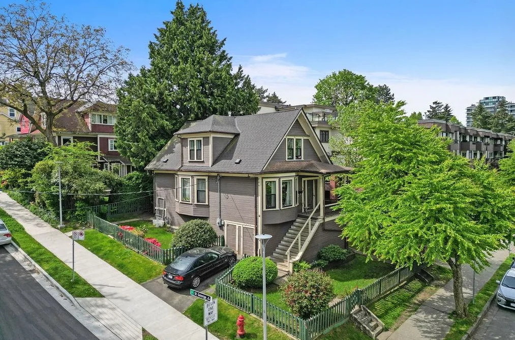 House for sale at 498 E 5th Avenue Vancouver British Columbia - MLS: R3112399