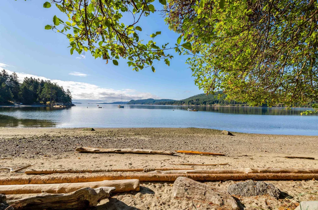 498 MARINE TURNABOUT, Mayne Island BC V0N 2J2, Mayne Island BC — Residential for Sale - Photo 2