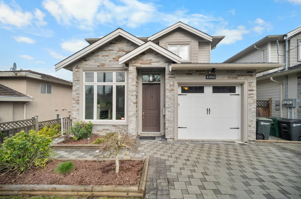 Half Duplex for sale at 4986 Inman Avenue Burnaby British Columbia - MLS: R3125635