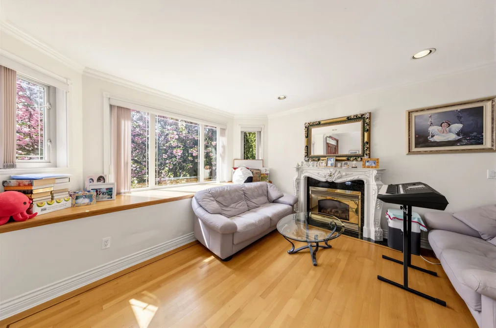 4993 VENABLES STREET, Burnaby BC V5B 1X8, Burnaby BC — Residential for Sale - Photo 4