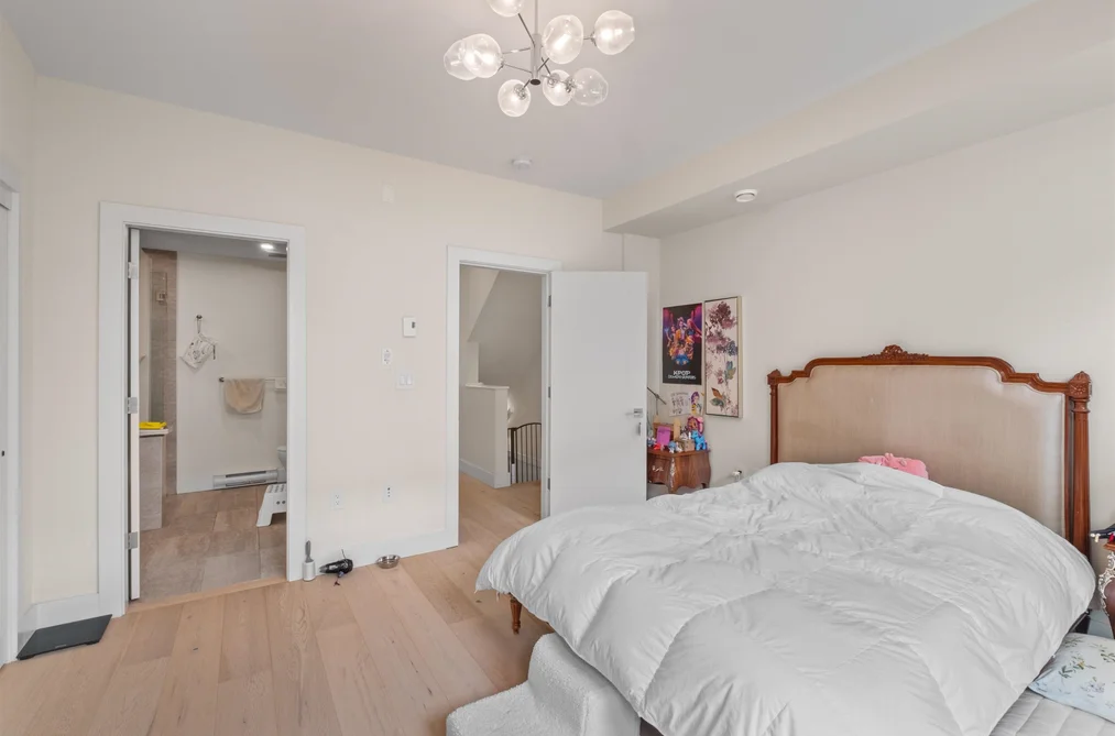 5-115 W Queens Road, North Vancouver, BC - Townhouse for Sale - Photo 12 of 24 5-115 W Queens Road, North Vancouver, BC - Townhouse for Sale - Photo 12 of 24