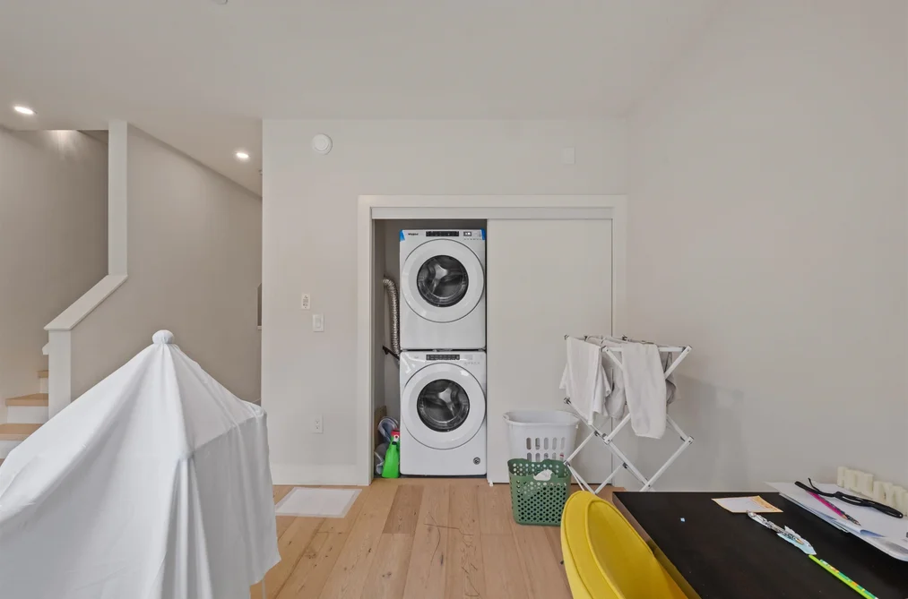 5-115 W Queens Road, North Vancouver, BC - Townhouse for Sale - Photo 13 of 24 5-115 W Queens Road, North Vancouver, BC - Townhouse for Sale - Photo 13 of 24