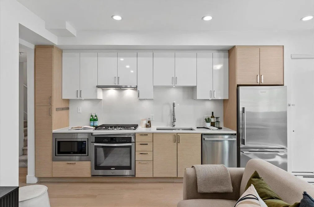 5 1415 E 1ST AVENUE, Vancouver BC V5N 1A4, Vancouver BC — Residential for Sale — Photo 3 of 25