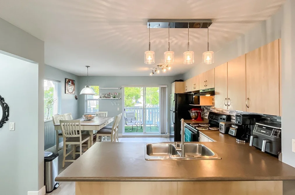 Townhouse for sale at 5 15871 85 Avenue Surrey British Columbia - MLS: R3121579