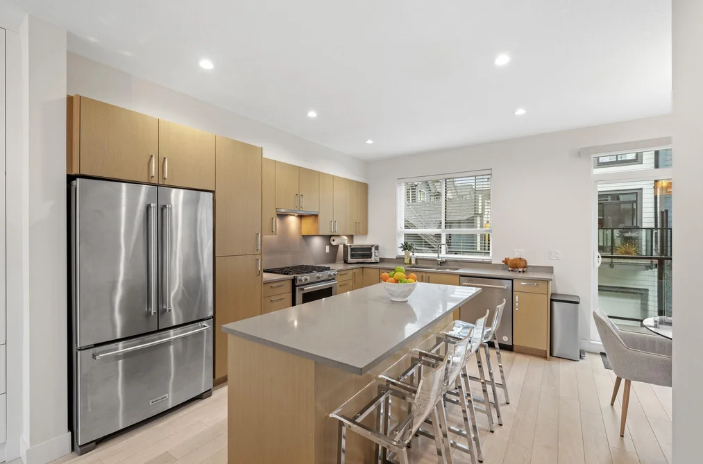 Townhouse for sale at 5 16760 25 Avenue Surrey British Columbia - MLS: R3090494