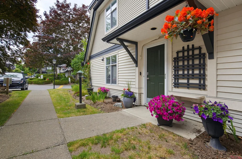 5 18883 65TH AVENUE, Surrey BC V3S 8Y2, Surrey BC — Residential for Sale — Photo 3 of 35