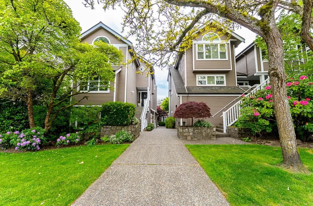 Townhouse for sale at 5 219 E 8th Street North Vancouver British Columbia - MLS: R3129783
