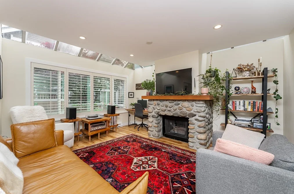 5 219 E 8TH STREET, North Vancouver BC V7L 1Y9, North Vancouver BC — Residential for Sale - Photo 2