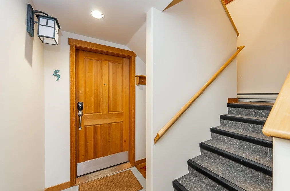 5 2240 NORDIC DRIVE DRIVE, Whistler BC V8E 0P3, Whistler BC — Residential for Sale - Photo 2