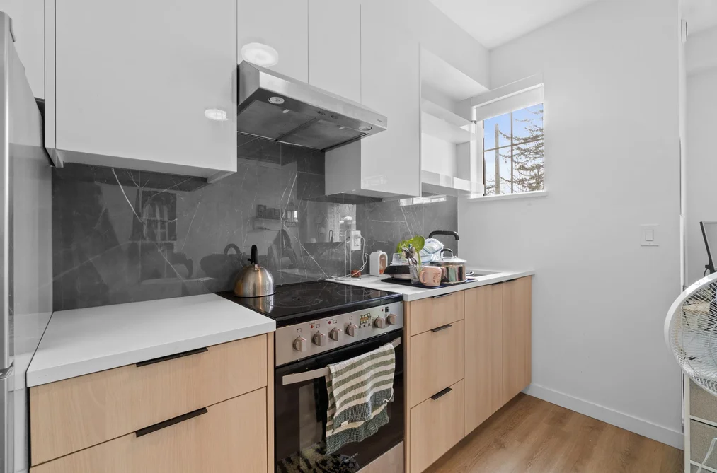 5 237 RIDGEWAY AVENUE, North Vancouver BC V7L 0H6, North Vancouver BC — Residential for Sale - Photo 2