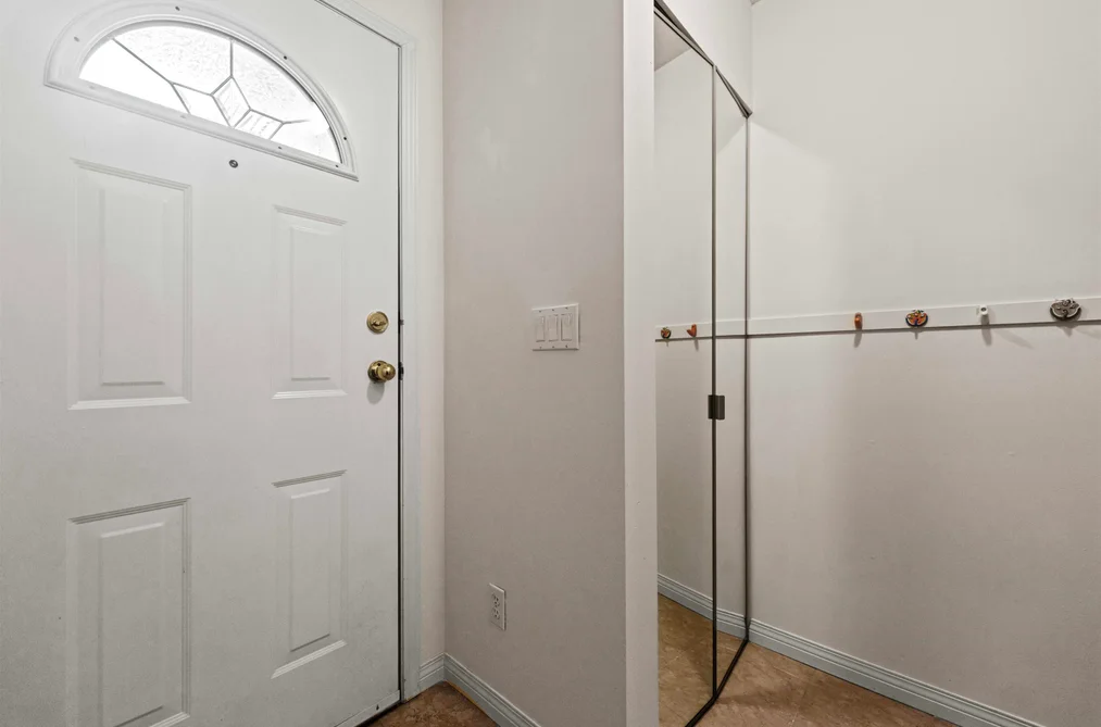 5 2600 BEAVERBROOK CRESCENT, Burnaby BC V3J 7W6, Burnaby BC — Residential for Sale - Photo 4