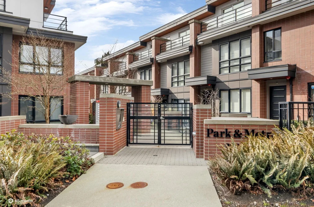 5 338 W 64 AVENUE, Vancouver BC V5X 2L9, Vancouver BC — Residential for Sale - Photo 2