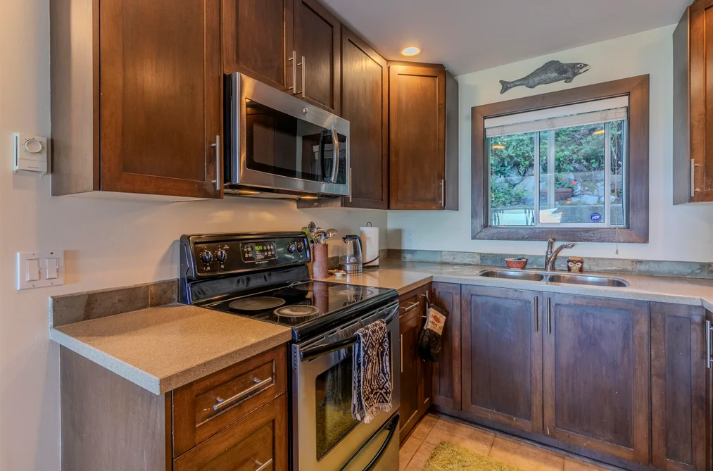 5 350 CENTRE ROAD, Lions Bay BC V0N 2E0, Lions Bay BC — Residential for Sale — Photo 12 of 32