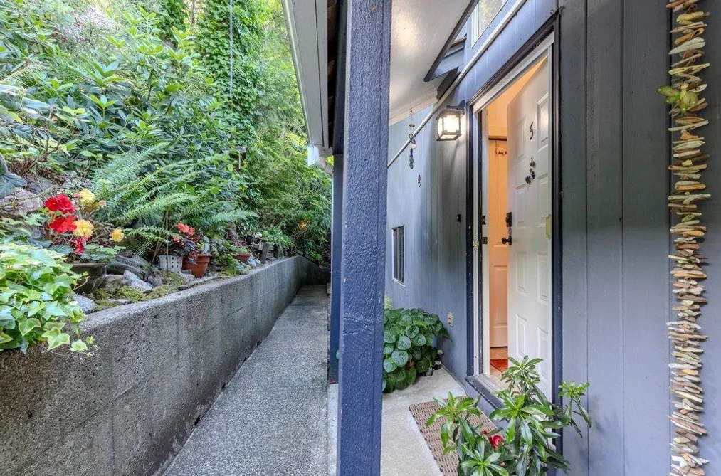 5 350 CENTRE ROAD, Lions Bay BC V0N 2E0, Lions Bay BC — Residential for Sale — Photo 30 of 32