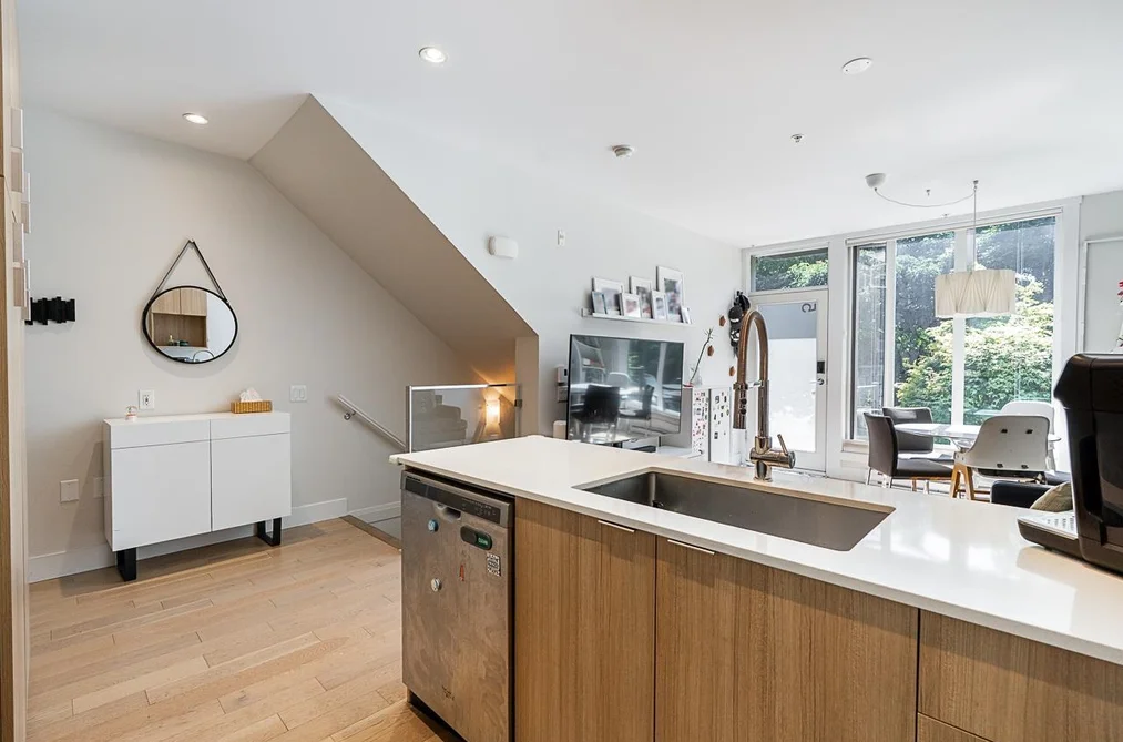 Townhouse for sale at 5 531 E 16th Avenue Vancouver British Columbia - MLS: R3080727