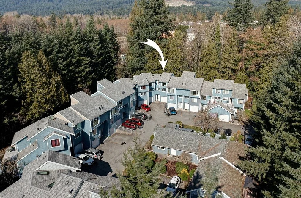 Townhouse for sale at 822 Gibsons Way Gibsons British Columbia - MLS: R3126354