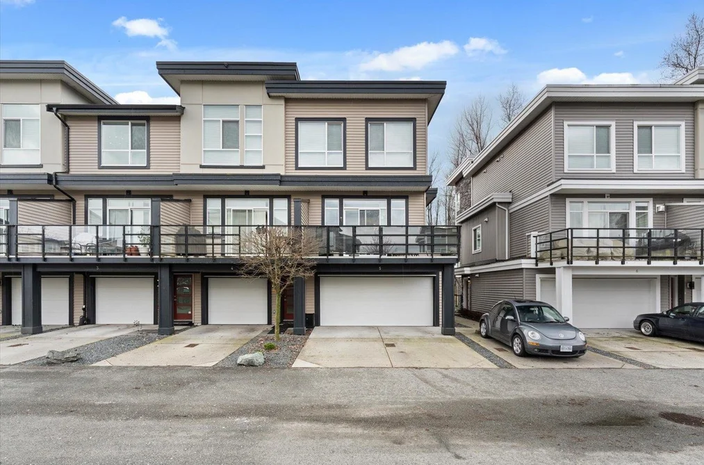 Townhouse for sale at 5 8413 Midtown Way Chilliwack British Columbia - MLS: R3100177