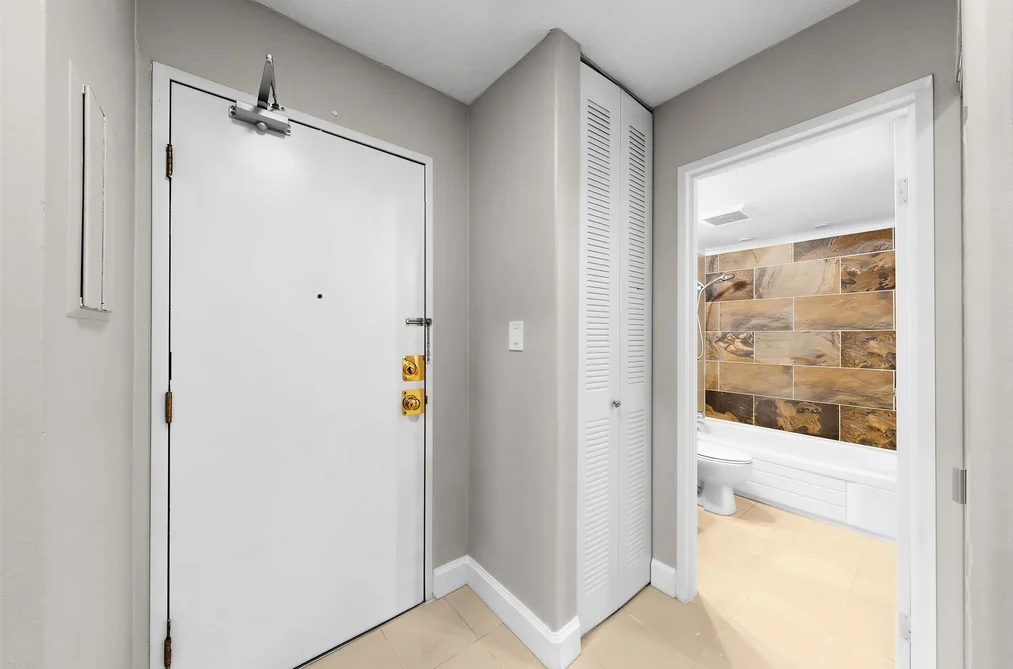 5 9584 MANCHESTER DRIVE, Burnaby BC V3N 4R1, Burnaby BC — Residential for Sale - Photo 5