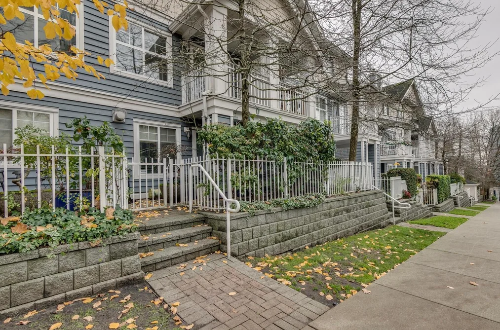 Townhouse for sale at 50 123 Seventh Street New Westminster British Columbia - MLS: R3046279