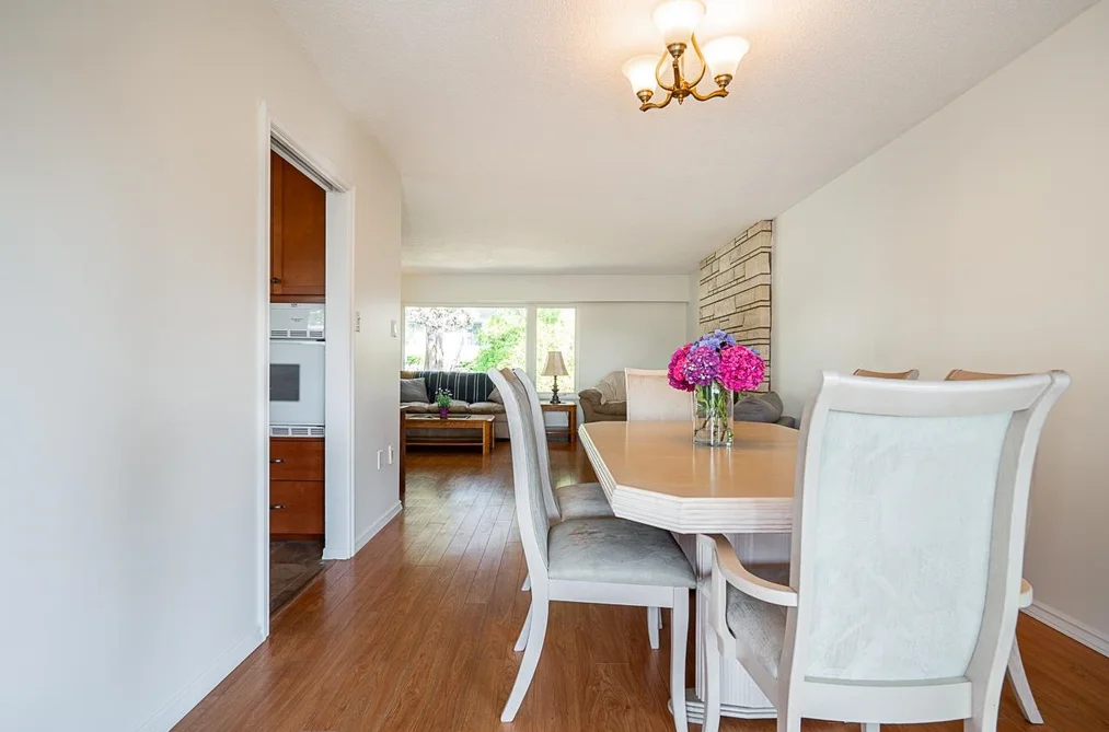 50 EAST 10TH AVENUE, New Westminster, BC — Residential for Sale — Photo 10 of 36