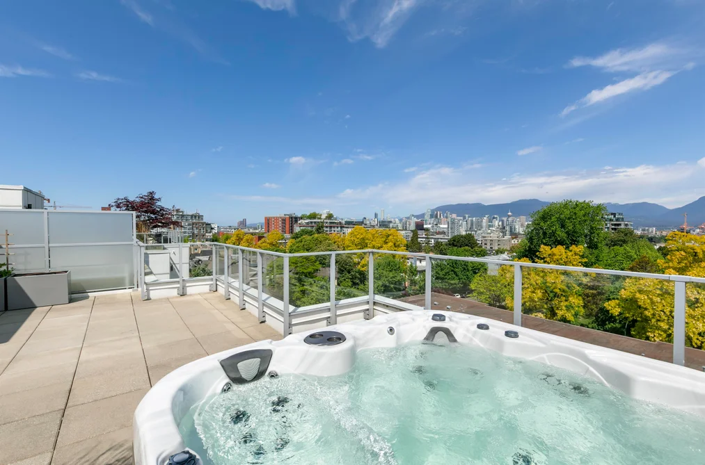 501 379 E BROADWAY, Vancouver BC V5T 1W6, Vancouver BC — Residential for Sale - Photo 2