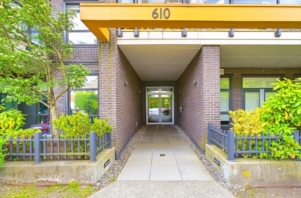 501 610 BRANTFORD STREET, New Westminster BC V3M 1W7, New Westminster BC — Residential for Sale - Photo 2