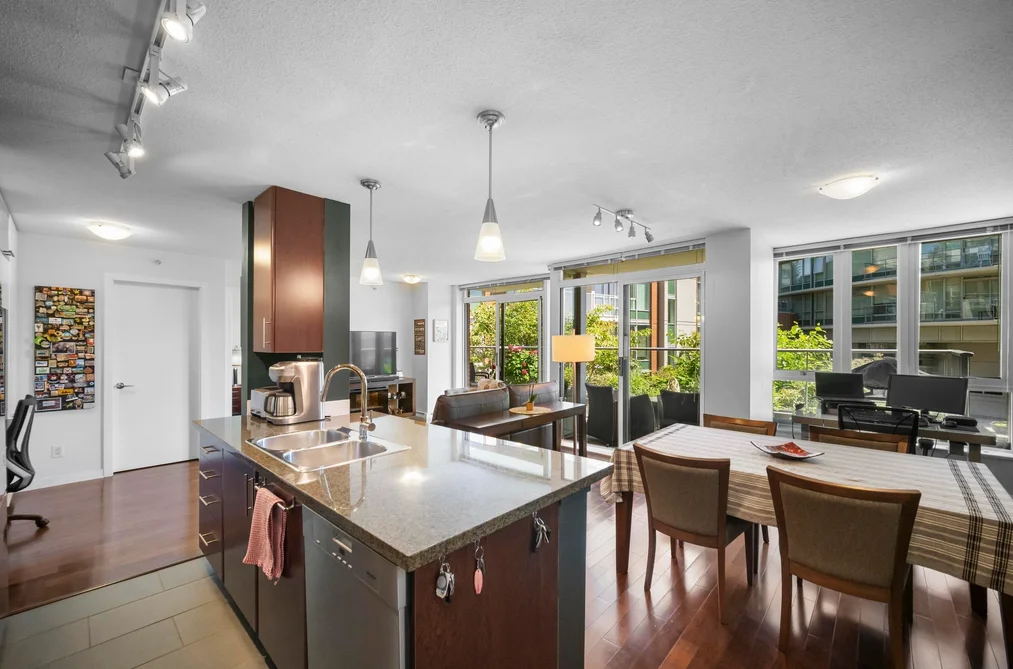 Condo for sale at 501 618 Abbott Street Vancouver British Columbia - MLS: R3098058