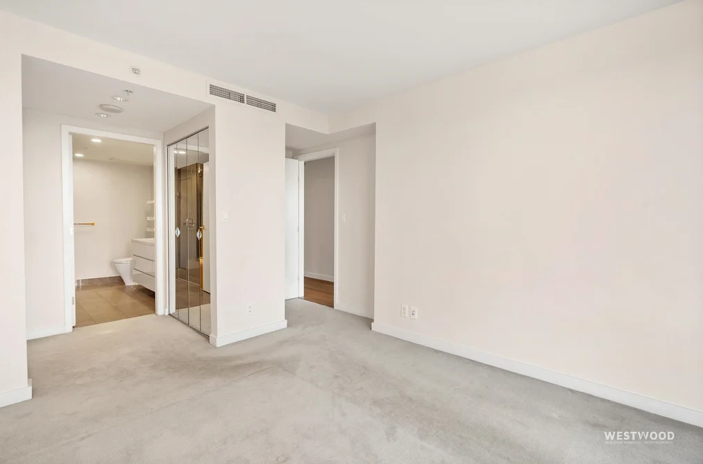 501 8 SMITHE MEWS, Vancouver BC V6B 0A5, Vancouver BC — Residential for Sale — Photo 14 of 37