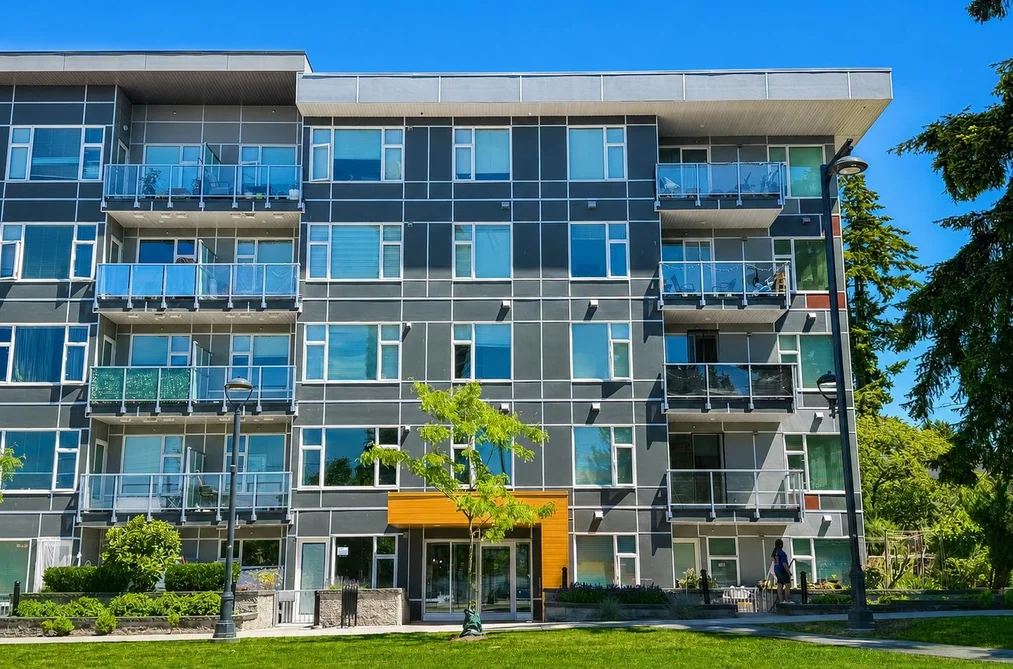 502 10838 WHALLEY BOULEVARD, Surrey BC V3R 0G8, Surrey BC — Residential for Sale - Photo 2