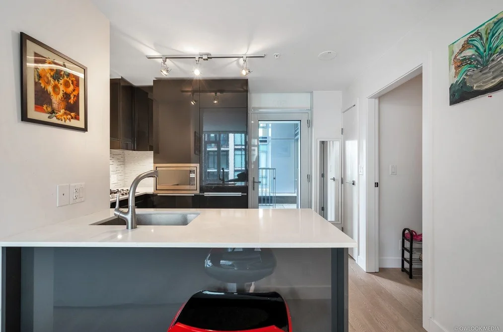 502 - 1283 Howe Street, Vancouver, BC - MLS: R3134681 - Photo 4 502 - 1283 Howe Street, Vancouver, BC - MLS: R3134681 - Photo 4