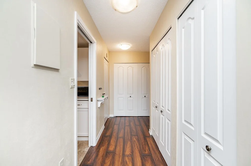 502 15111 RUSSELL AVENUE, White Rock BC V4B 2P4, White Rock BC — Residential for Sale - Photo 3