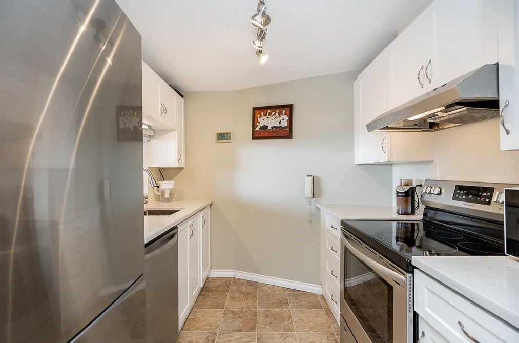 502 15111 RUSSELL AVENUE, White Rock BC V4B 2P4, White Rock BC — Residential for Sale - Photo 4