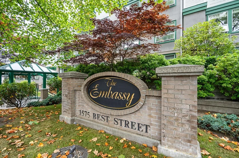 Condo for sale at 502 1575 Best Street White Rock British Columbia - MLS: R3151015