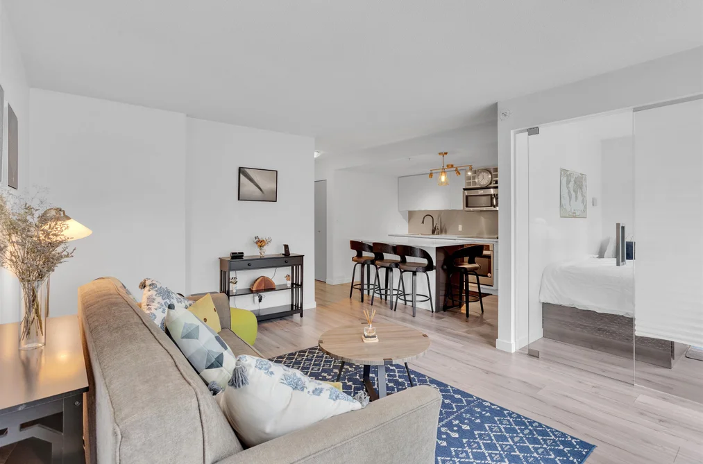 502 233 ROBSON STREET, Vancouver, BC — Residential for Sale — Photo 8 of 18